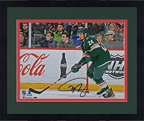 Keretes Matt Dumba Minnesota Wild Dedikált 8 x 10 Zöld Jersey Korcsolyázás Fénykép - Dedikált NHL-Fotók