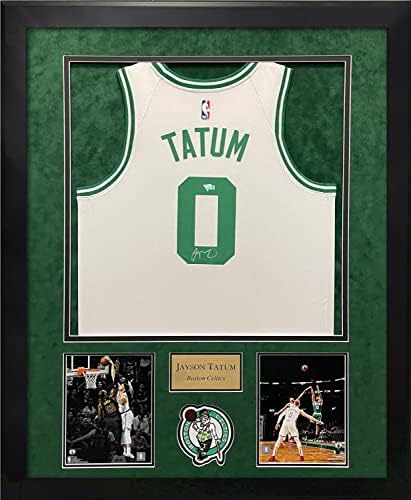 Jayson Tatum Autogramot Jersey Fehér Keretben 32×40 - Dedikált NBA Mezek
