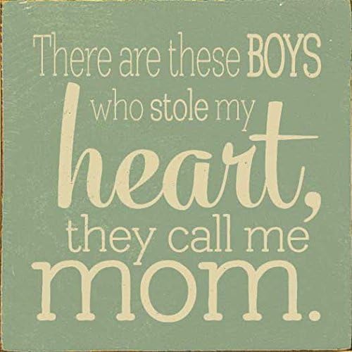 Fűrészpor Város Anya Fa Alá - Ott vannak ezek a fiúk, aki ellopta a szívét, akkor hívj fel anya. (Sage)
